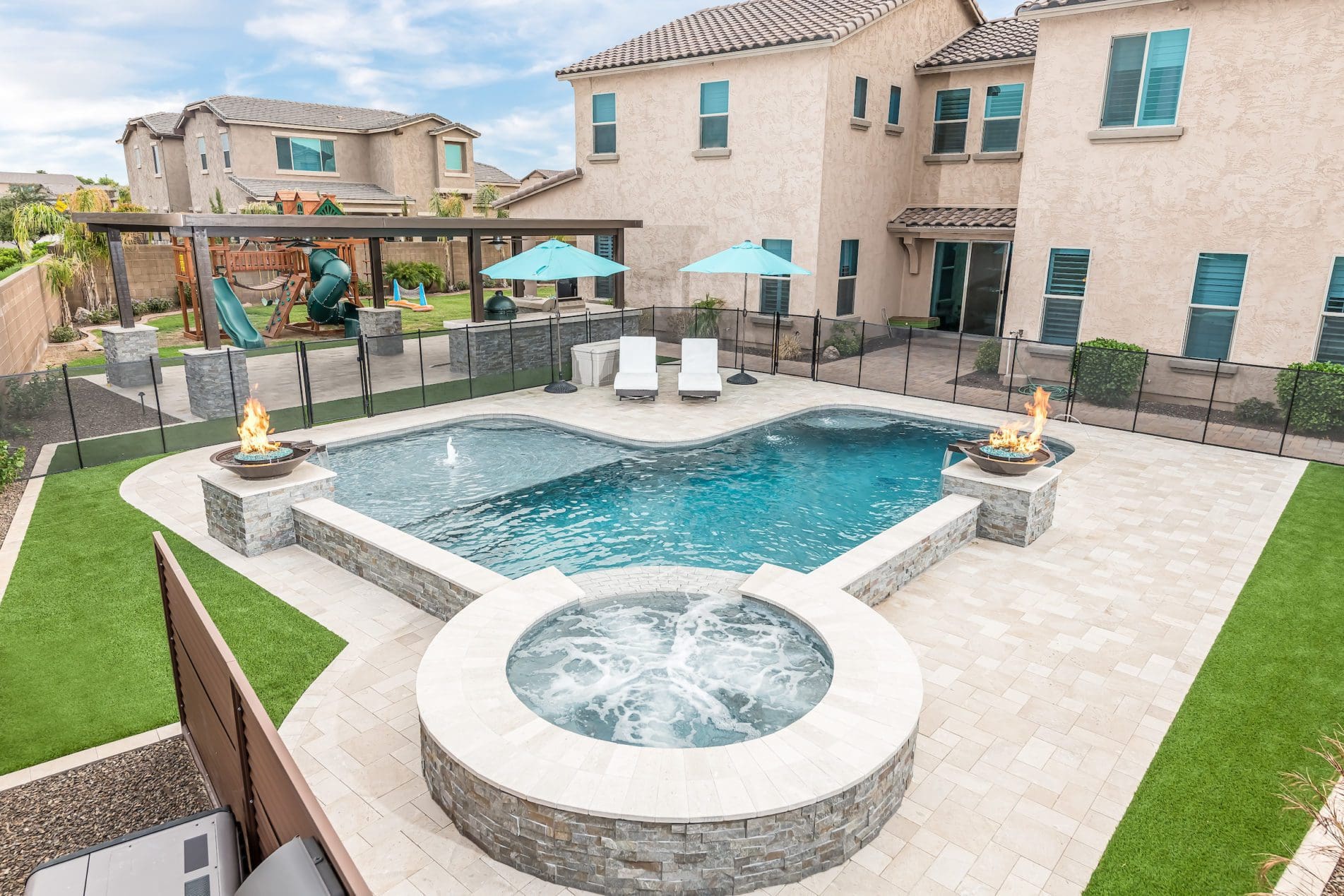 Pool w/ Multiple Backyard Features