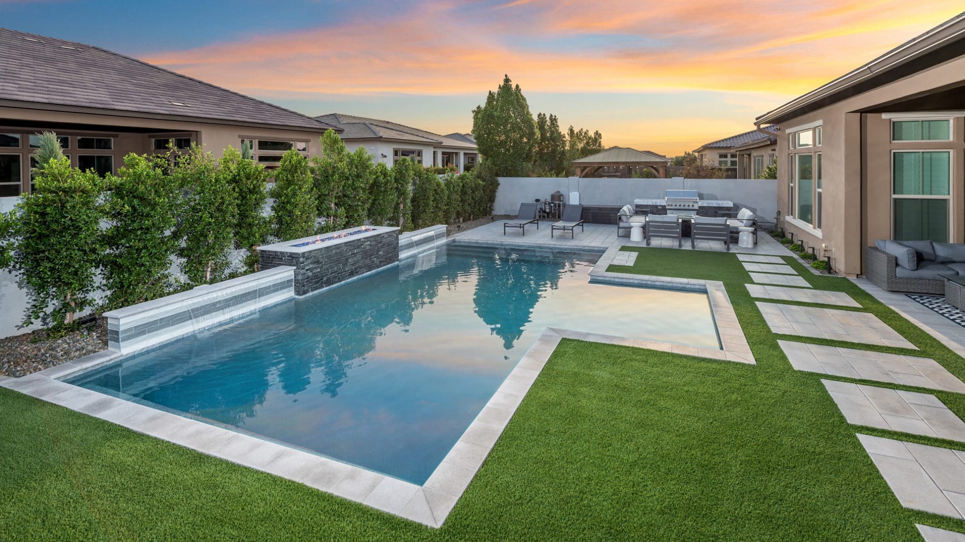 Pool Design Ideas: Chandler Contemporary - California Pools 